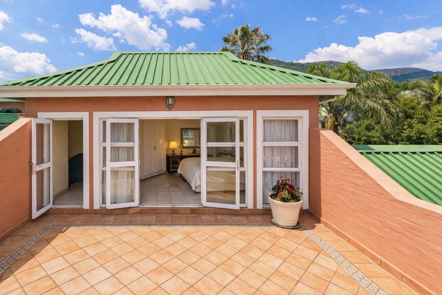 4 Bedroom Property for Sale in Caribbean Beach Club North West